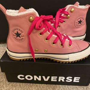 Converse  
Chuck Taylor All Star Hiker Boots